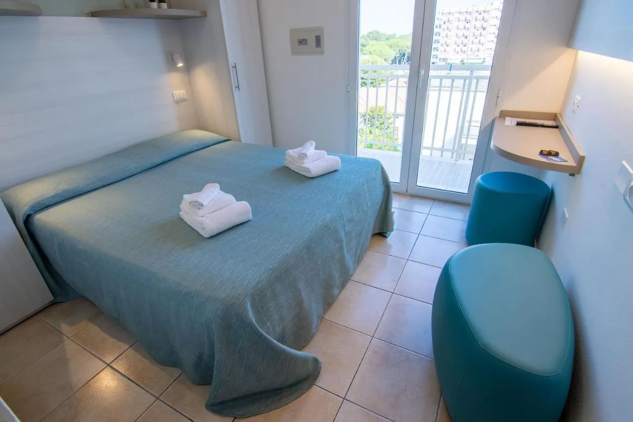 Hotel Adria Beach Rimini 3*,  Itália