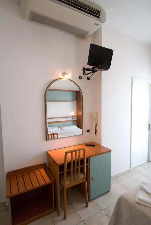 Hotel Adria Beach Римини