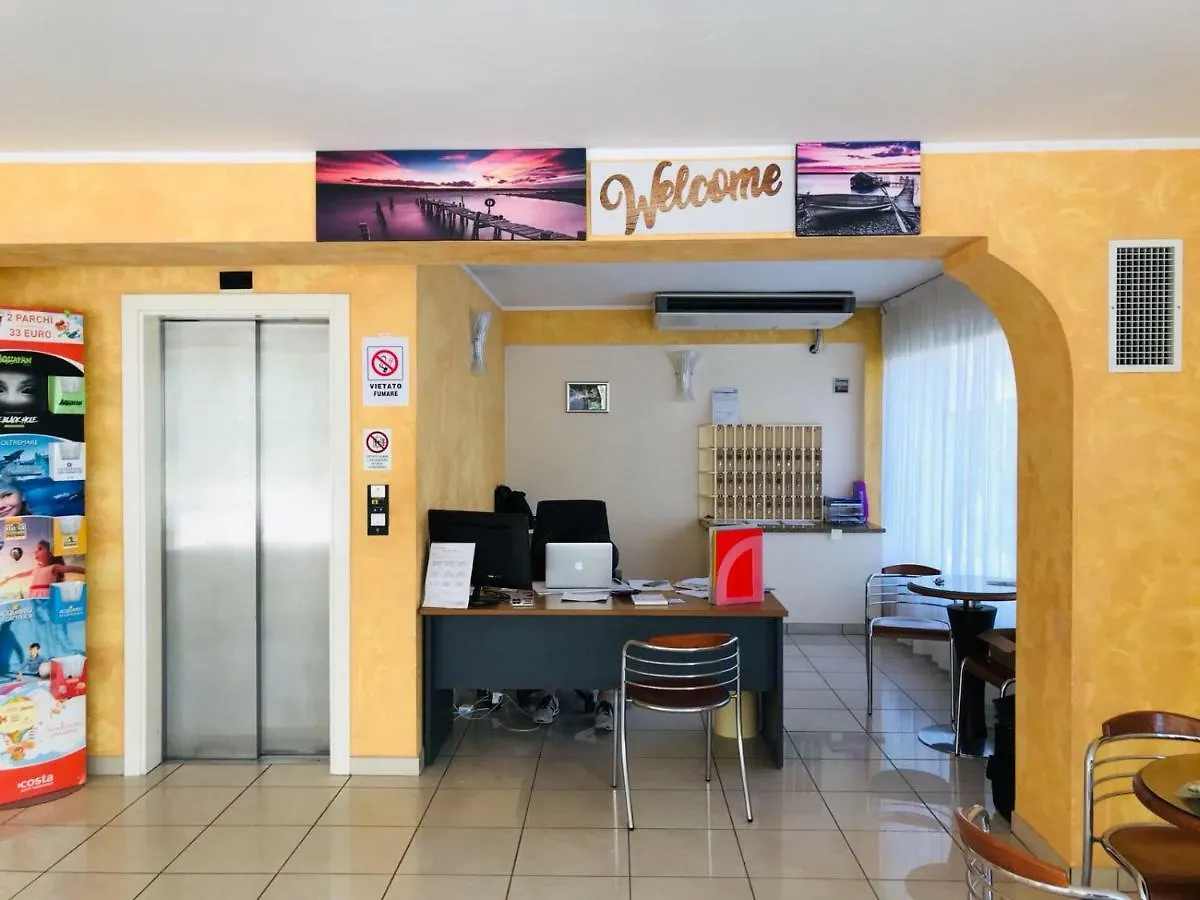 Hotel Adria Beach Римини Италия
